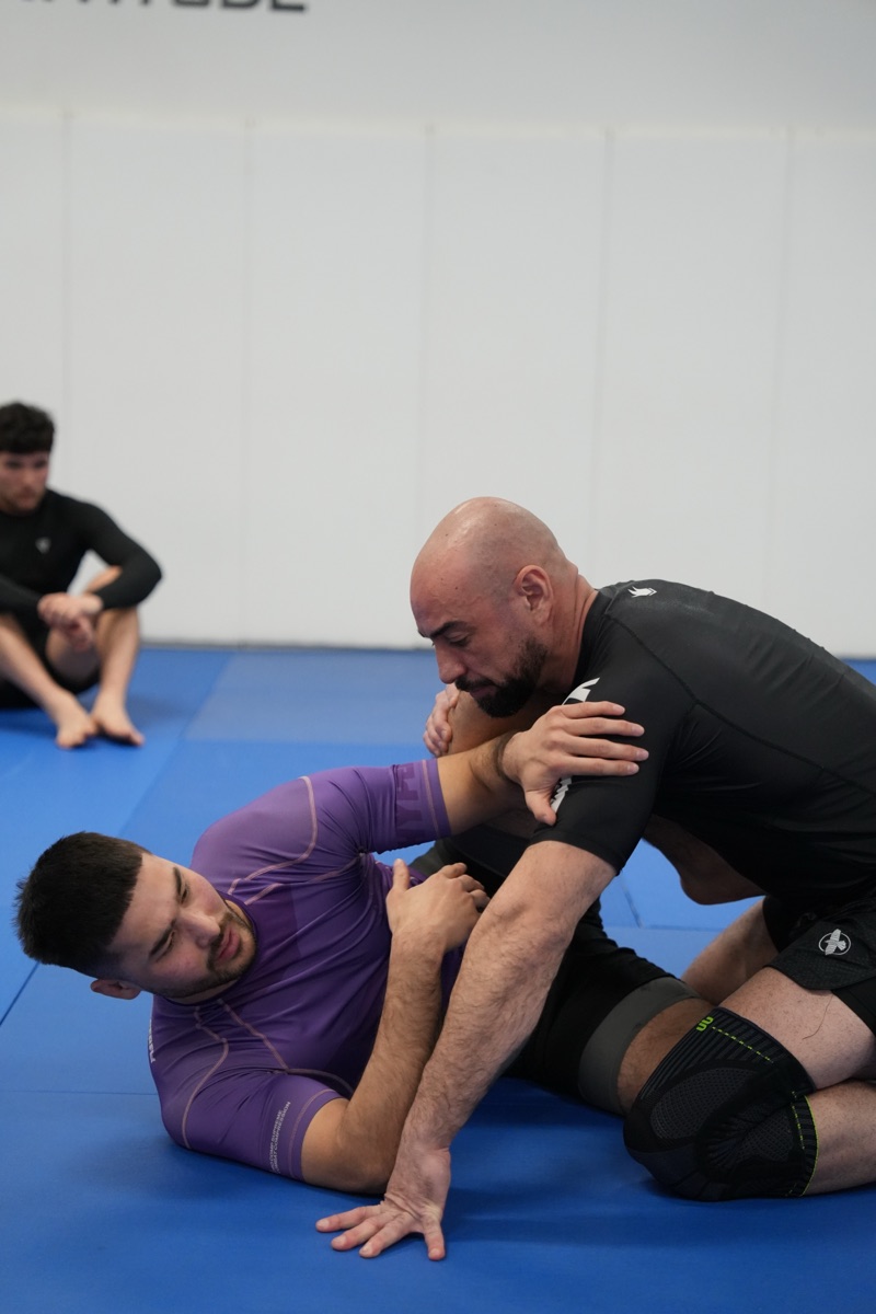 No-Gi submission grappling